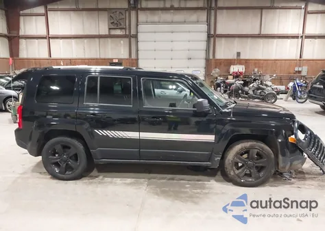 2016 Jeep Patriot High Altitude Edition z USA, uszkodzony, nr VIN 1C4NJPFA5GD774565